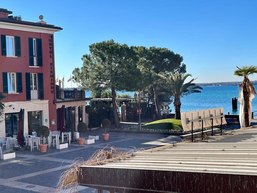 Le Reve - Lake View Rooms Sirmione Bagian luar foto
