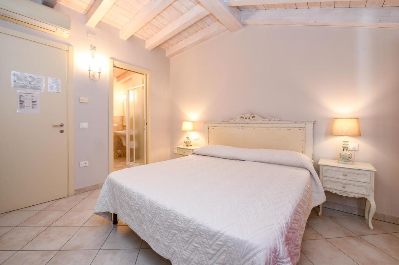 Le Reve - Lake View Rooms Sirmione Bagian luar foto