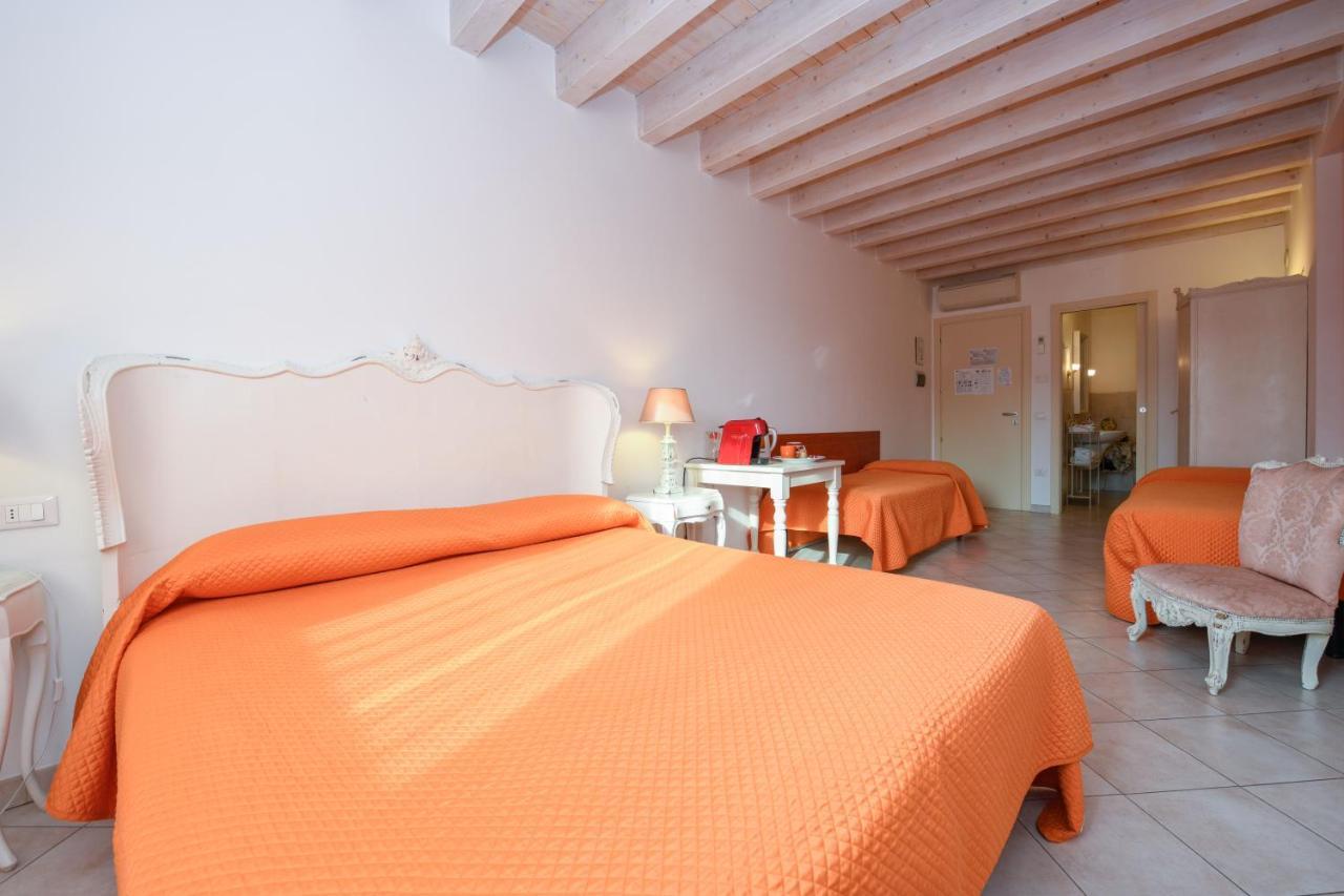 Le Reve - Lake View Rooms Sirmione Bagian luar foto